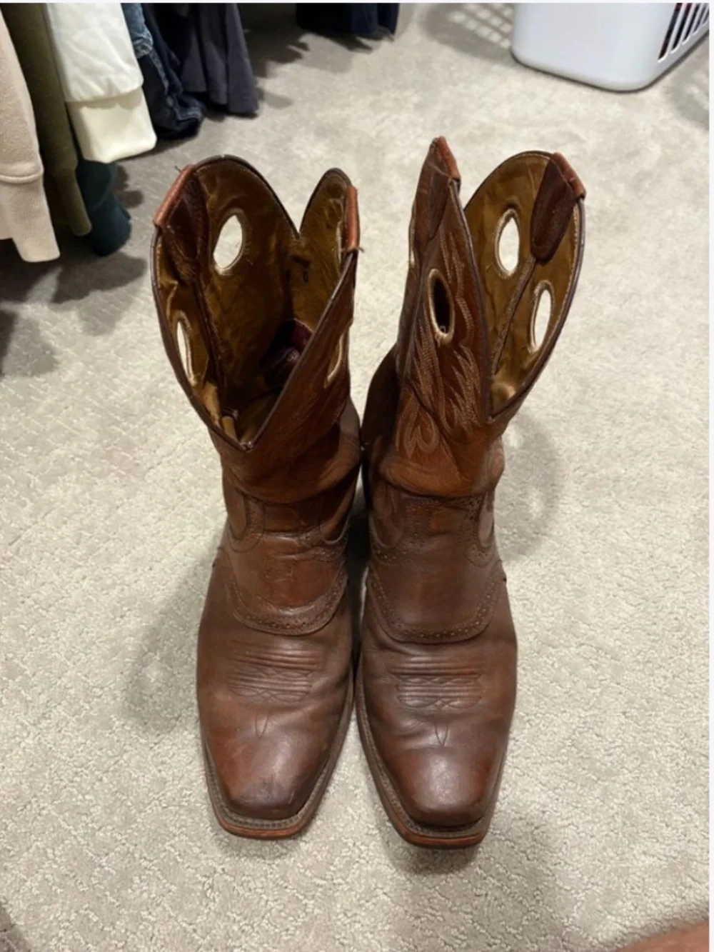 Ariat Heritage Roughstock Square Toe Boots — Men's 9 D — $50 OBO